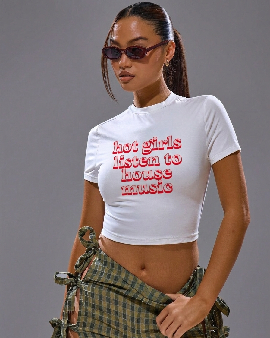 HOT GIRLS LISTEN TO HOUSE MUSIC